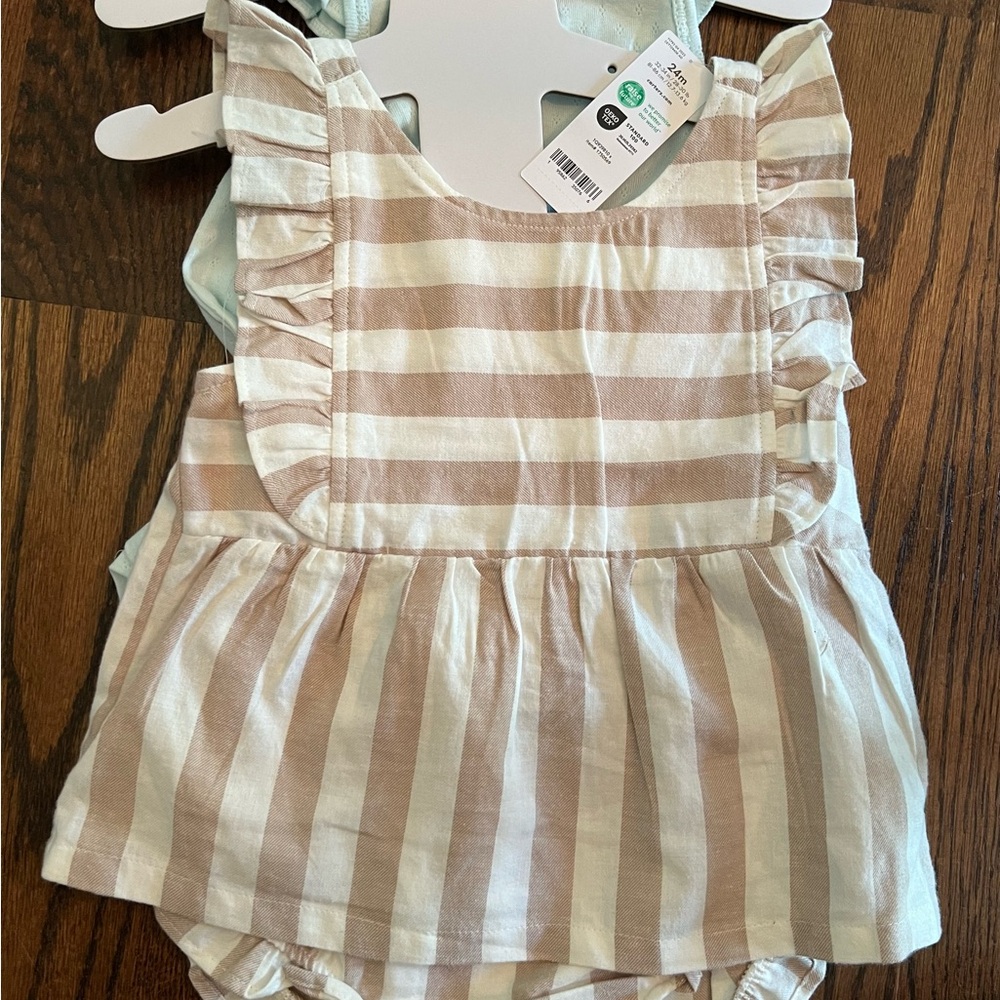 Carter’s 24 months outfits new NWT